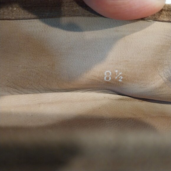 Escada Shoes Womens 8.5 Beige Tan Velvet Loafers Flats Moccasin Logo Rubber Sole - Picture 6 of 10